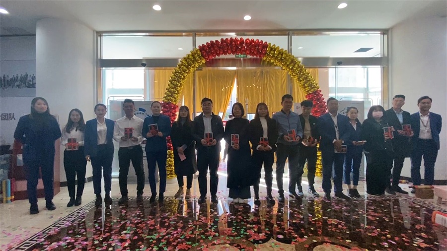 昌禾裝飾丨10月總結(jié)表彰暨11月活動(dòng)啟動(dòng)大會(huì)圓滿結(jié)束！一起領(lǐng)盲盒啦~